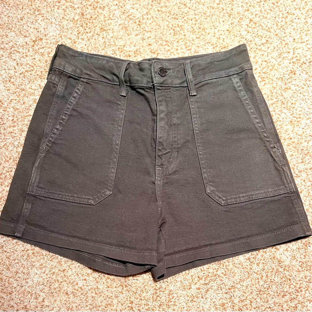 Just Black Denim Shorts Army Green Womens Large Measures 28 x 3.5 Cotton Blend.